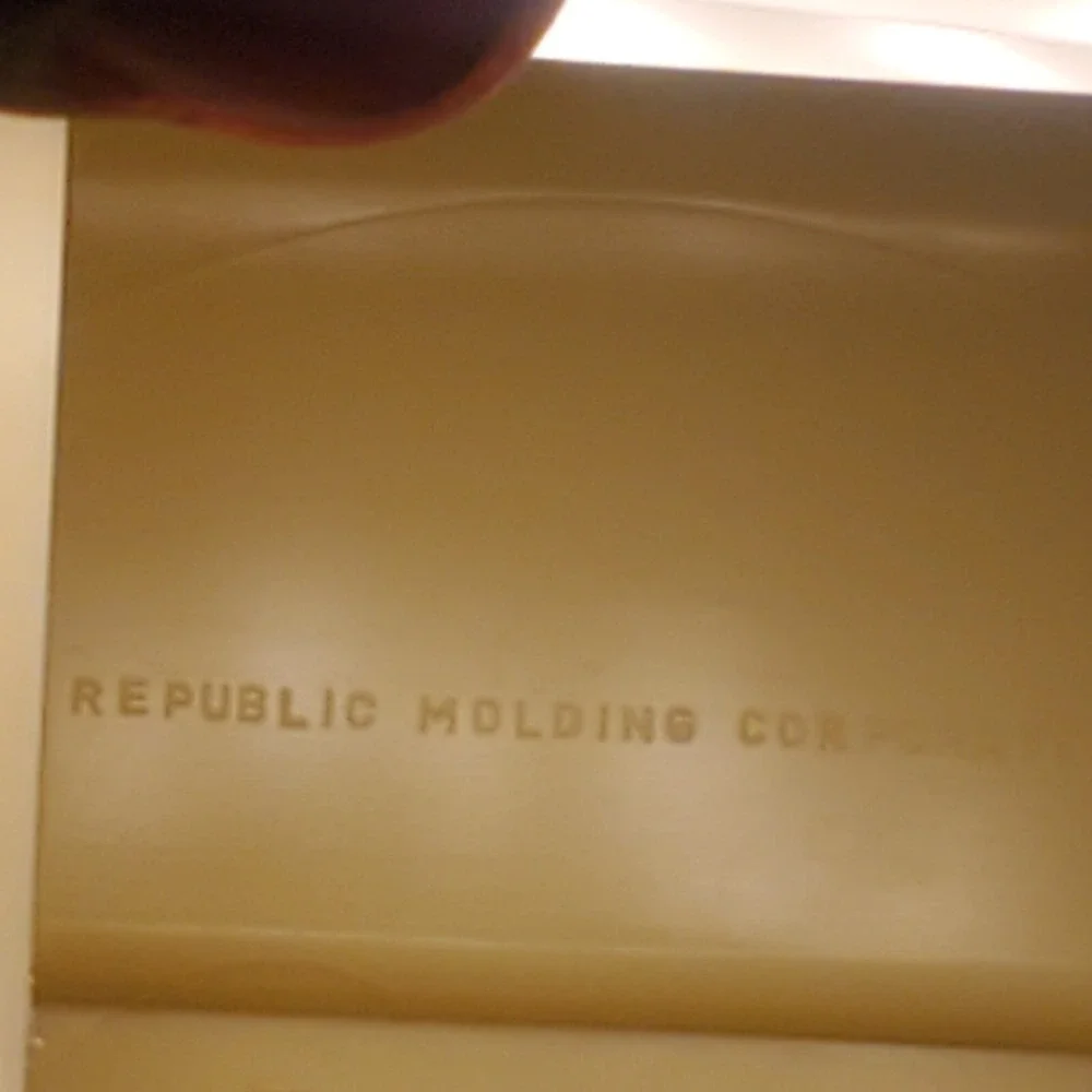 Vintage Republic Moulding Corporation Drawer Wall Mount Plastic Knife Holder